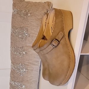 Easy Works by Easy Street Clogs sz 10